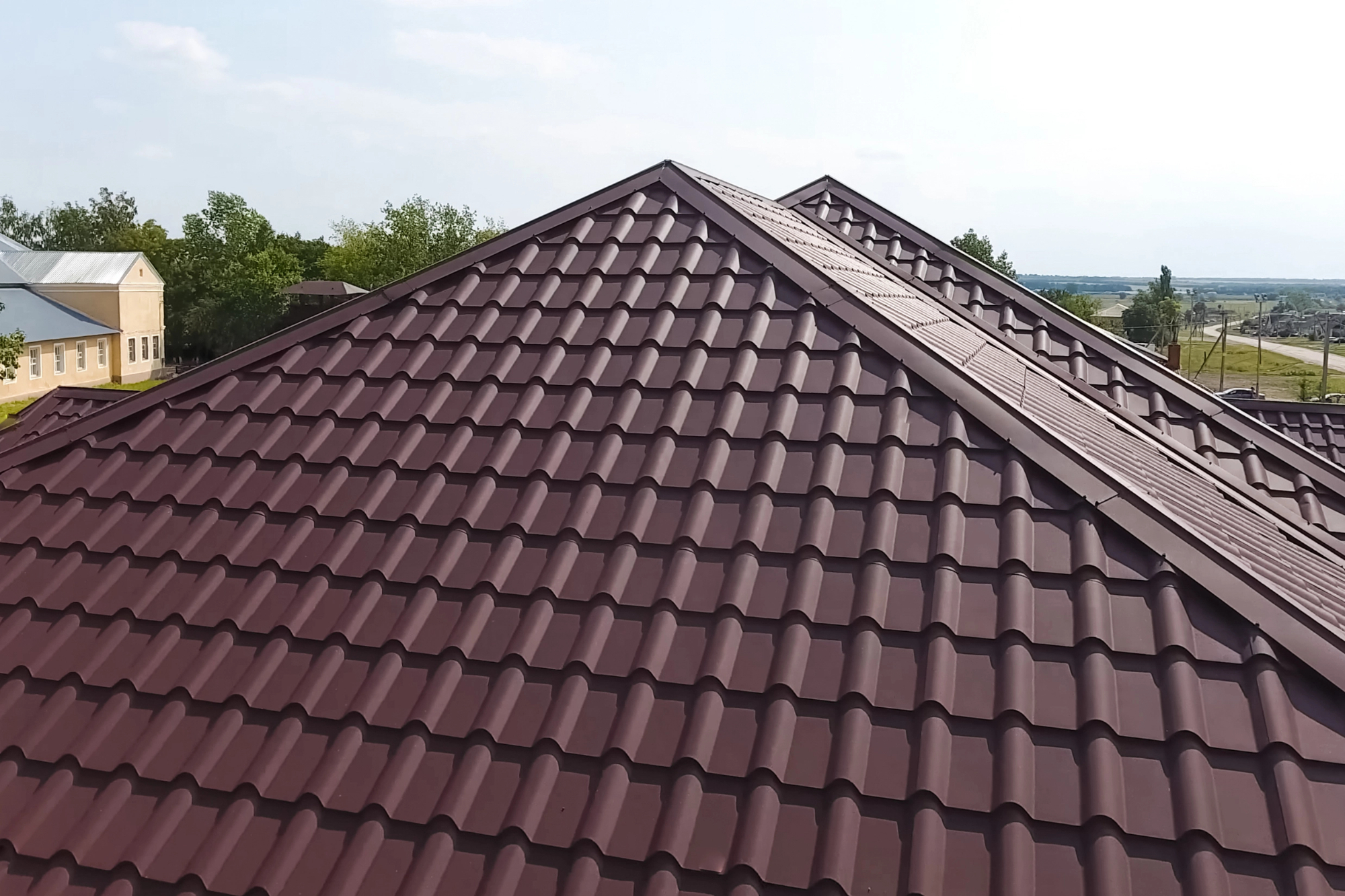Lahko bi bil že čas za obnovo strešne kritine tudi pri nas